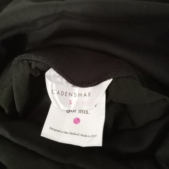 Cadenshae Maternity shorts - Picture 2 of 4